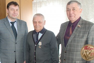 Подарившим мир